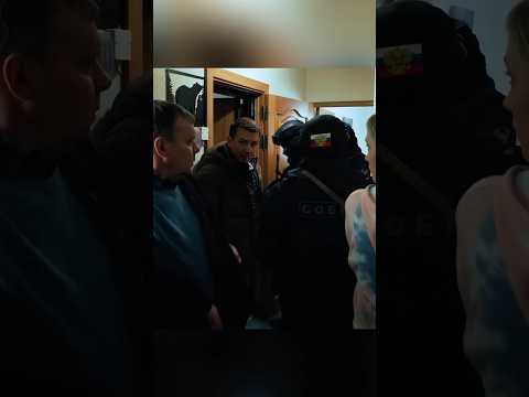 ПОСТЕСНЯЛСЯ РАССКАЗАТЬ МЕНТУ ПРО ДЕВУШКУ #фильмы #сериал #криминал #кино