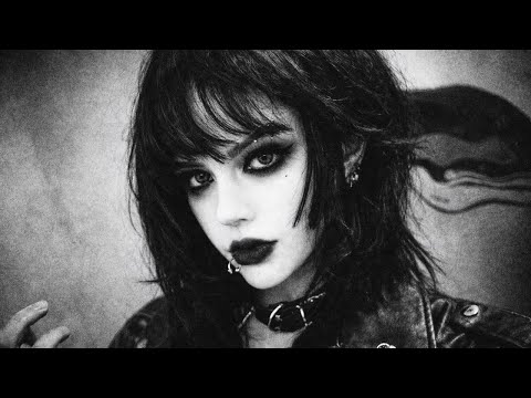 Anne Bloom - MEMENTO MORI // Darkwave, Post Punk