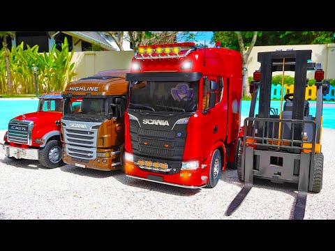 Truck Car Toy Assembly with Construction Vehicles - Tamiya Scania 770s