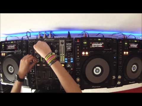 Akuba LIVE on 3 CDJ850 |House Mashup Mix