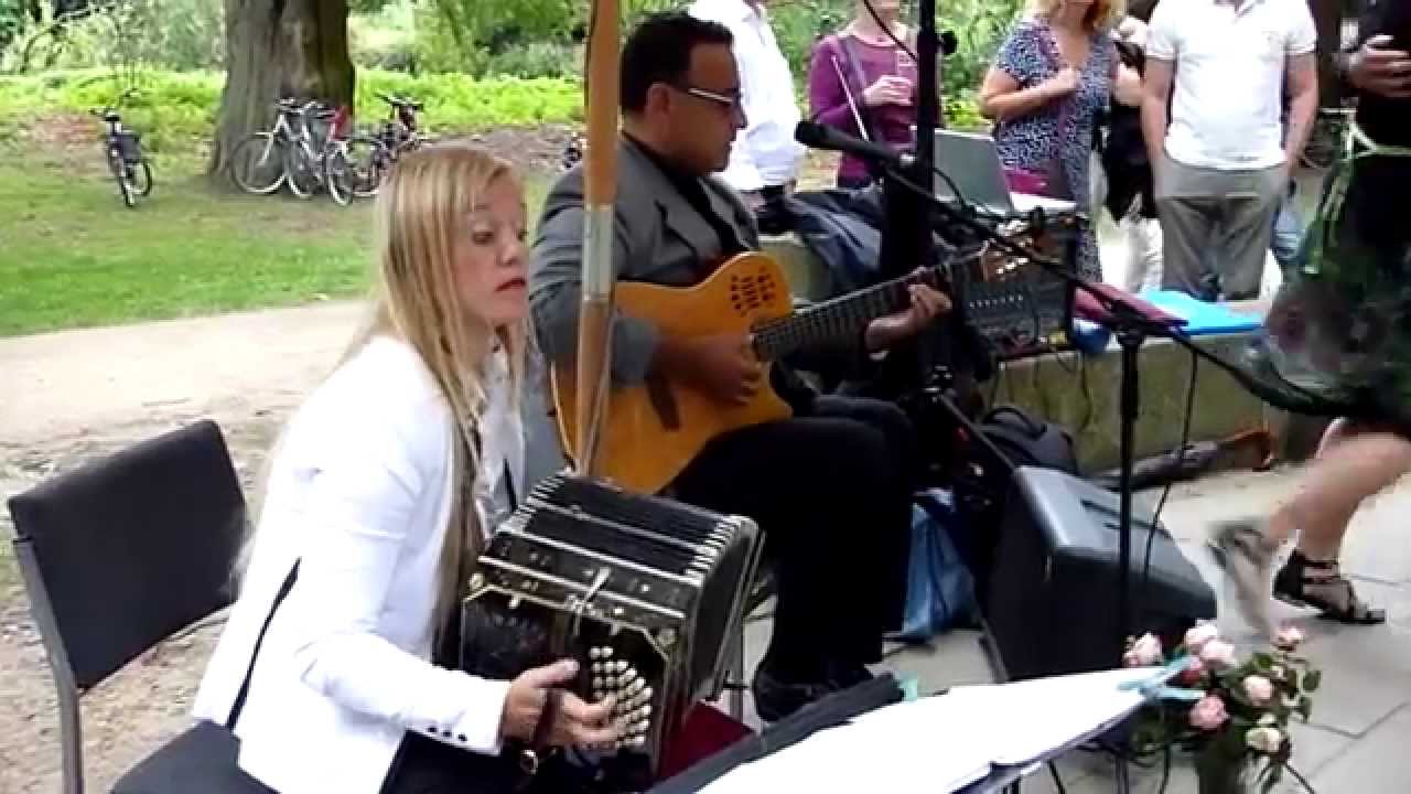 16. Aug. 2015 (1.4) „Dúo Perfume de Mujer“ Aneta Pajek & Caio Rodriguez