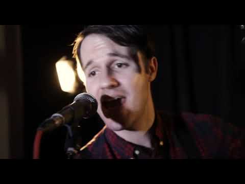 The Cotton Picadillys performing Take It Easy - Available from AliveNetwork.com