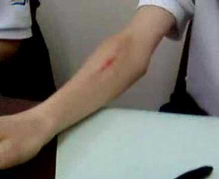 Scratch ... spray ... and sniiiiffff!! XD