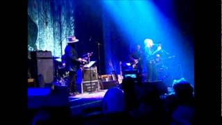 Lucinda Williams performs Hurt at Johnny Cash 80th Birthday Tribute Show