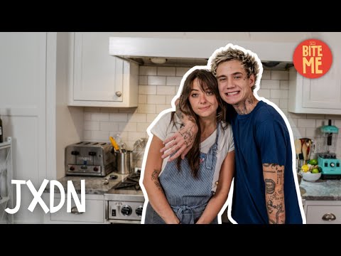 Jaden Hossler Eats Steak & Tater Tots | Bite Me