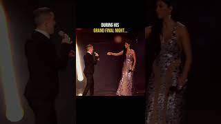 Download lagu She Took His Microphone While He Awkwardly Stood There mp3