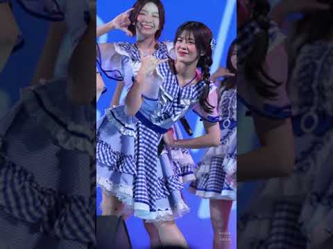 230924 Wee BNK48 Fancam "Believers"  @ Icon Siam