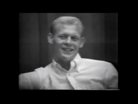Thumbnail for Interview with Psychotic Man in Psychiatric Hospital (1960s) by Reni