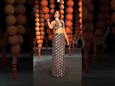 Khushi Kapoor at India Couture Week #janhvikapoor#fashion#show#ytshorts#ytviral#shorts#shortsfeed