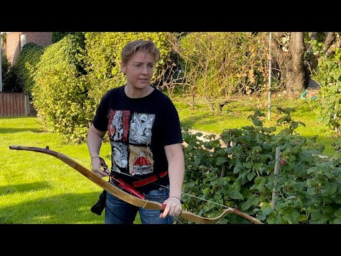 Manchu / Chinese Bow by Csaba Grózer (37 lbs / 28“)