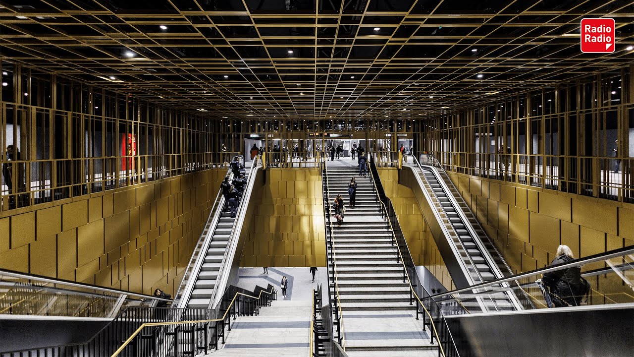 🔴 FERMATA COLOSSEO, ECCO GIA' LA PRIMA SCALA "IMMOBILE" | #18dicembre