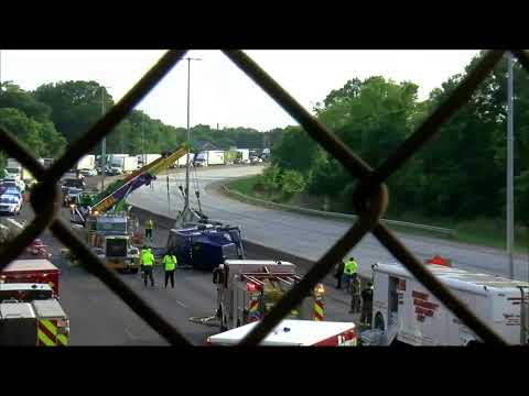 Major crash involving an 18-wheeler on I-20/59 EB before Exit 120 Ensley Avenue/20th St Ensley