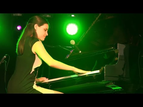 download lagu mp3 mp4 Swing In The Wind, download mp3 Swing In The Wind free download, download mp3 Swing In The Wind