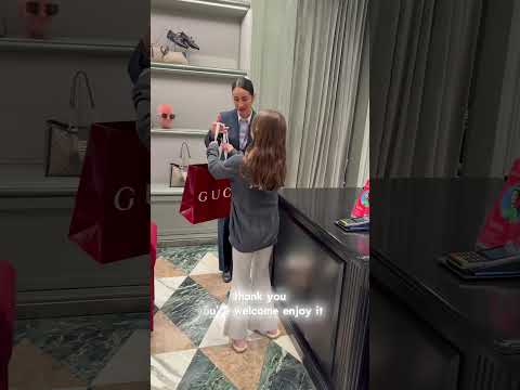 Y’all like the color I chose? #gucci #shopping #funny #airport #prank #shorts #luxury #shoppingfail