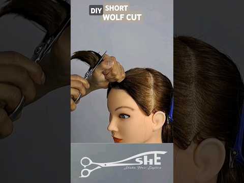 SO EASY! DIY SHORT WOLF CUT #wolfcut #diy #diywolfcut #haircuttutorial #shortvideo
