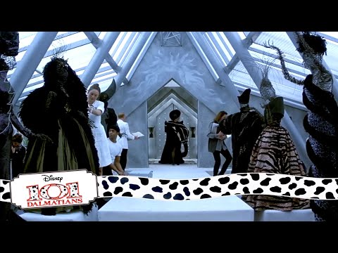 The House Of De Vil | (1/15) Movie Scenes | 101 Dalmatians (1996) HD