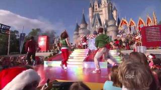 (Disney's Christmas Parade) Miley Cyrus - Santa Claus Is Coming to Town (HQ/HD)