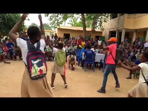 INV 228 ---SANTRINOS FT BEBE PHILIPPE