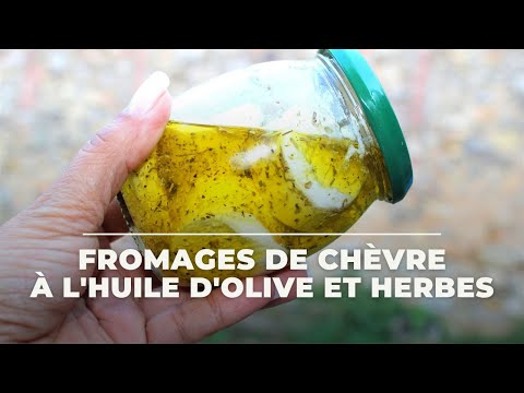 Fromages de chèvre à l'huile et au herbes pour accompagner vos salades, déguster sur du pain... 😋😊😉