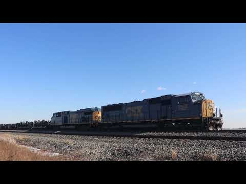 (INCREDIBLE SOUND) 5 minutes of locomotive ear candy! EMD 710-G3B idle and GE air compressor sounds!