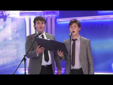 Robert Bede si Levi Meszaros - La Isus doar priveste (Live)