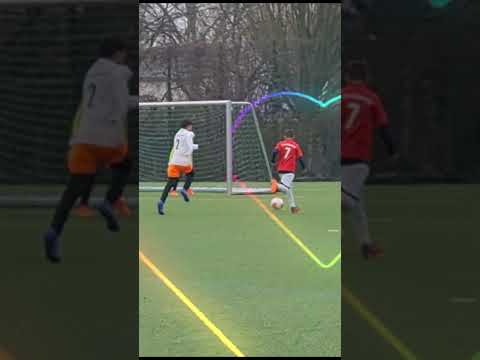Schwere Aufgabe #footballskills  #goal  #team  #fußball  #shorts  #short