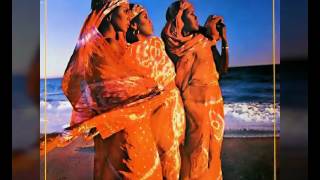 The Jones Girls - I Just Love The Man