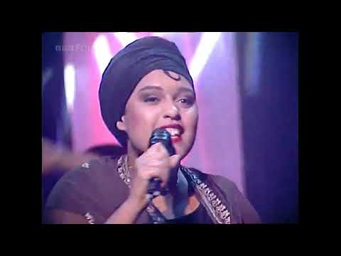 Urban Cookie Collective -  Feels Like Heaven   (Top Of The Pops)  HD