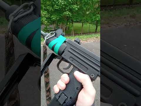 KWC Mini Uzi CO2 SMG Airsoft Submachinegun