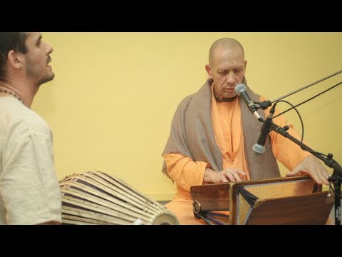 HH Bhaktivaibhava Swami - New Years Eve kirtan