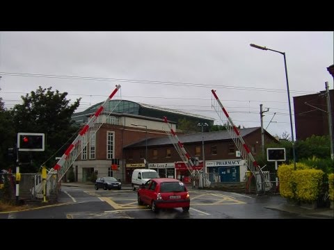 Serpentine Avenue Level Crossing
