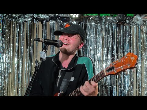 Geordie Greep Plays Synth Guitar Jam Session with American Bassist - Windmill Brixton - 09/12/25