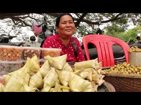 Amazing Khmer Traditional Sticky Rice Cakes wrapped with Palm Leaf, Yummy and Healthy Snacks