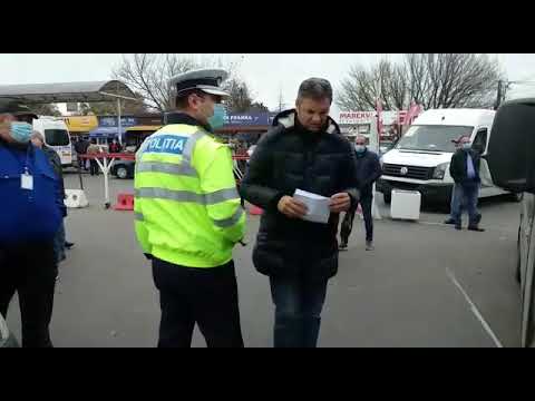 Protest în Autogara Focșani. Intrarea, blocată de 2 microbuze