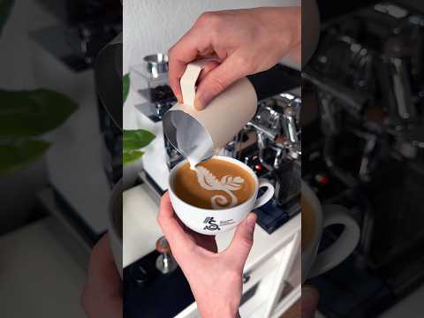 Testing the new Eureka Libra Grinder #espresso #coffee #art #feedshorts #barista #latteart