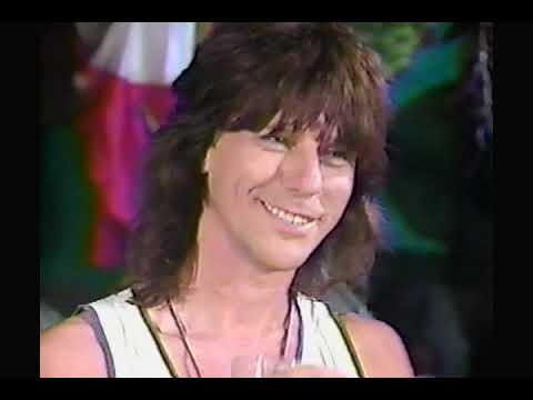Jeff Beck with Jon Bon Jovi 1990 MTV Week In Rock