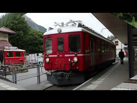 RhB Historic, TW ABe 4/4 501 am Kinderfest in Bergün/Bravuogn plus normaler Bahnverkehr, 05.08.2023