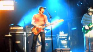 Weezer - Pork and Beans - The most awesome Scott Shriner move ever!!