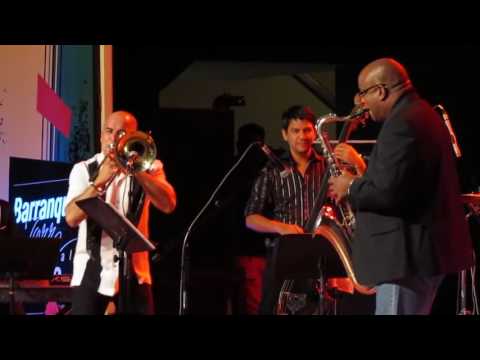 Issac Delgado ft Jimmy Bosch - Que pasa Loco (Live)