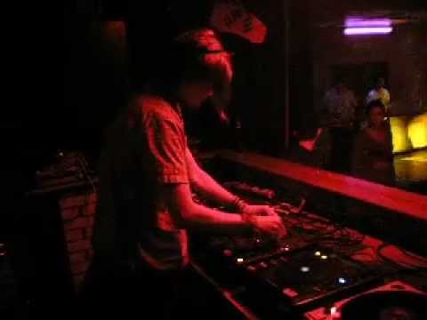 01. Stanislav Tolkachev - ЛИГА ТЕХНО-ДИДЖЕЕВ.AVI