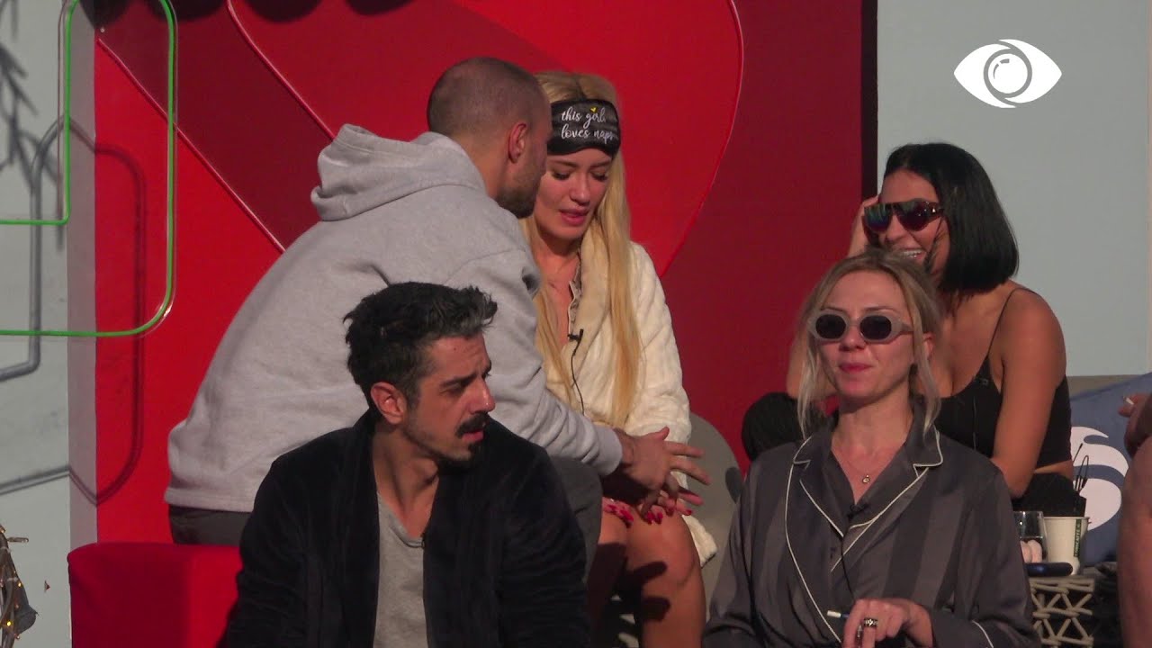 Pas debatit me Oltën, Amos bën joga me Zhaklinën