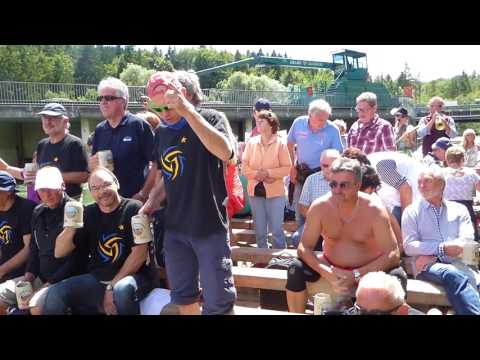Herren 4 Volleyballer der TSG Blankenloch bei der Floßfahrt auf der Isar