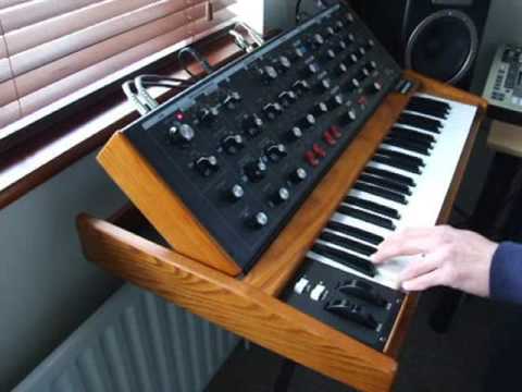 Moog Minimoog Voyager Old School 44-Key Monophonic Synthesizer 2008 - 2009 - Ash Cabinet image 25