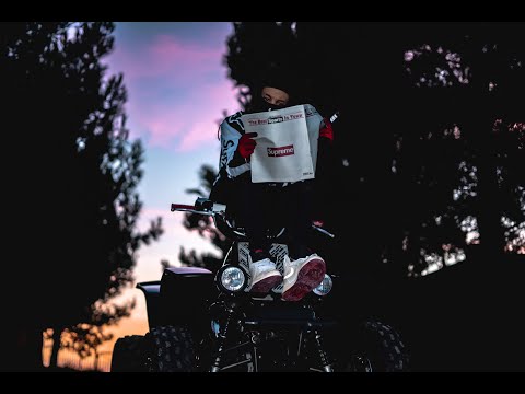 iE-z (100 Packs) -   Whole Lotta Smoke  (Official Music Video) (EXPLICIT)