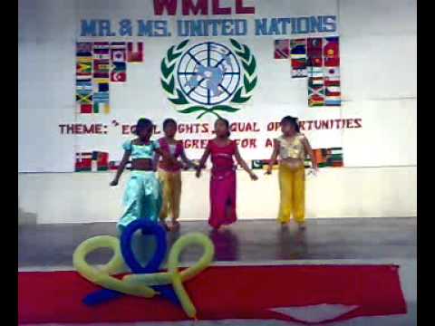 seki...dancing waka waka ^_^