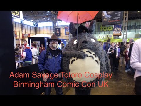Adam Savage Incognito Totoro Cosplay at Birmingham UK Comic Con!  