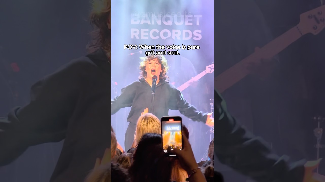 DID LOLA YOUNG JUST END HER CAREER WITH THIS NOTE? 😳  #lolayoung #shorts