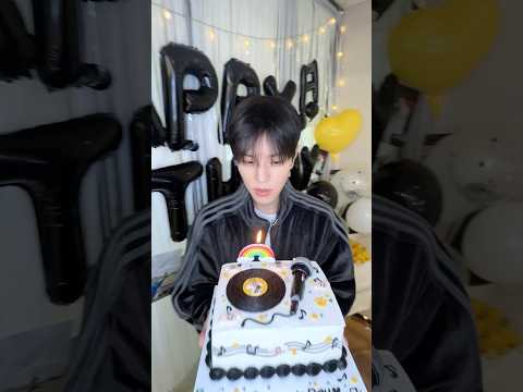 🐶's birthday🎶 #StrayKids #스트레이키즈 #승민 #Seungmin #HappySeungminDay #YouMakeStrayKidsStay