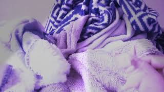 A fat pig and mount everest and a volcano🌋⛰🐖