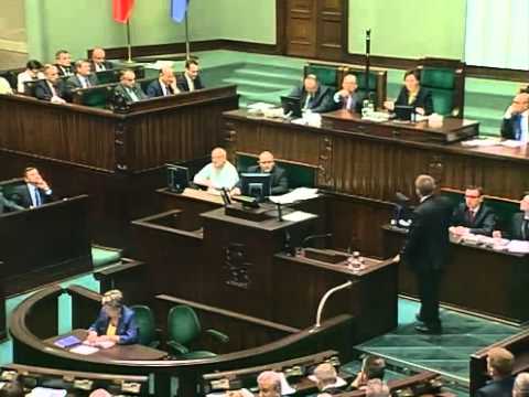 [232/309] Ewa Kopacz: Dziękuję bardzo.| Przystępujemy do głosowania. Proszę o ciszę. W trybi..